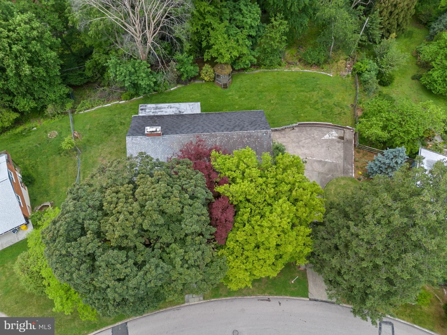 8316 Macarthur Rd photo 35