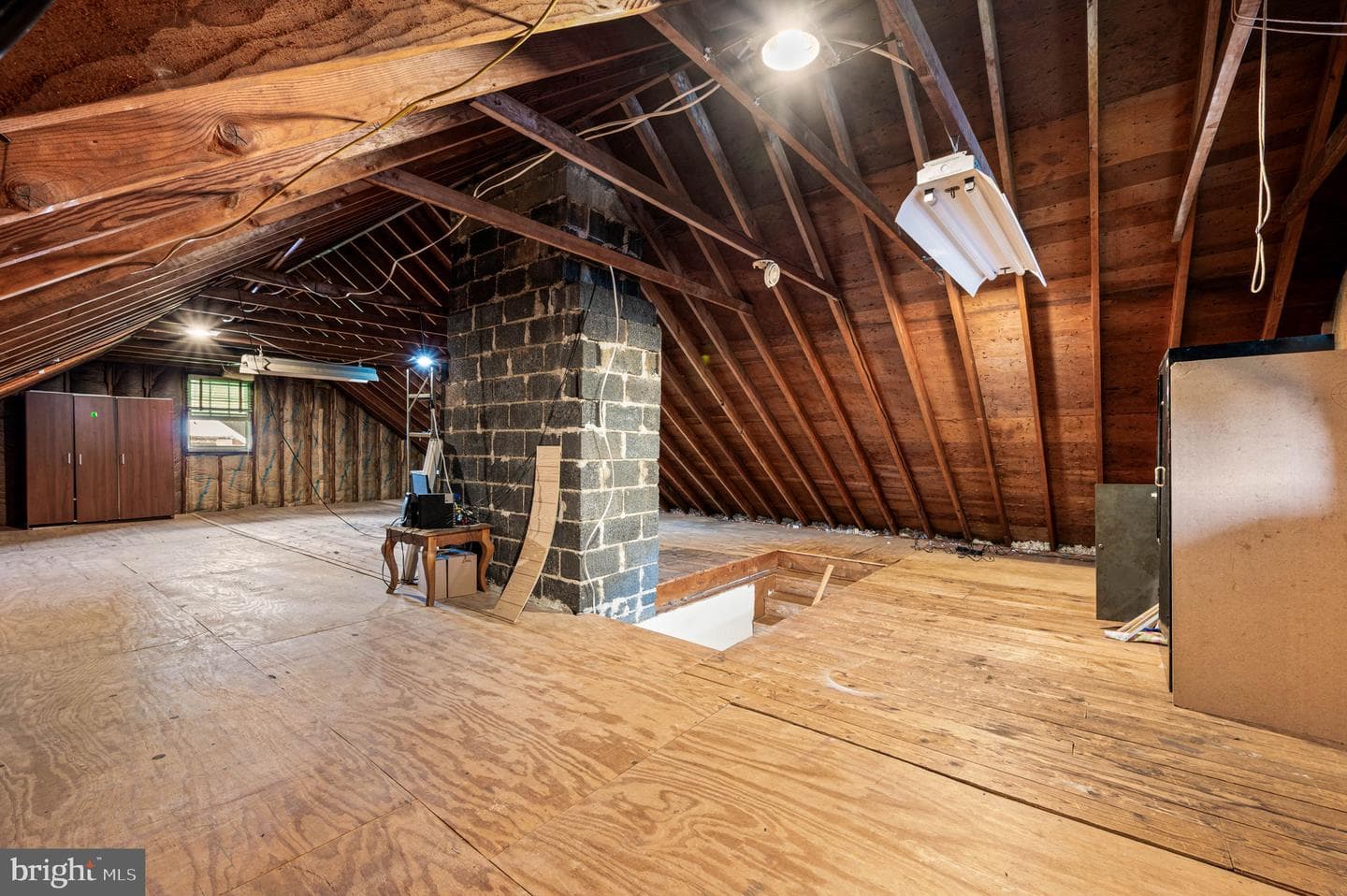 1508 W Marshall Street photo 21