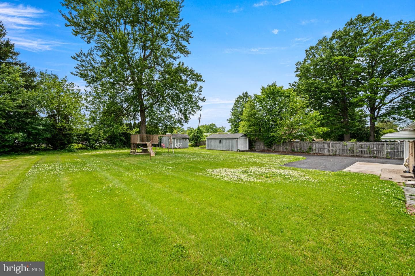 1508 W Marshall Street photo 23