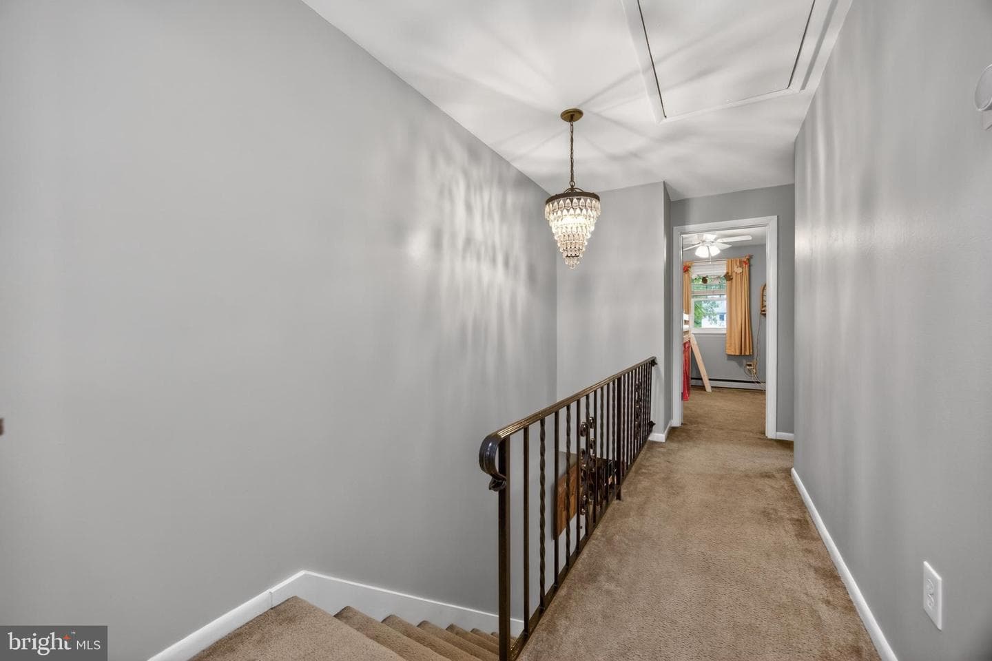 688 S 6th Avenue photo 18