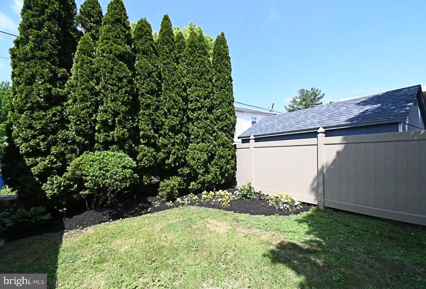 210 S Chestnut Street photo 34