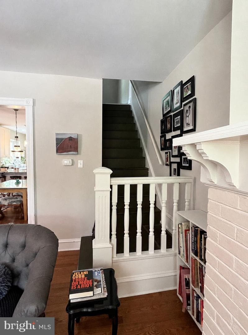 213 Ardmore Avenue photo 13
