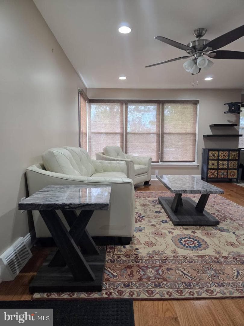 1413 Edgewood Avenue, Abington