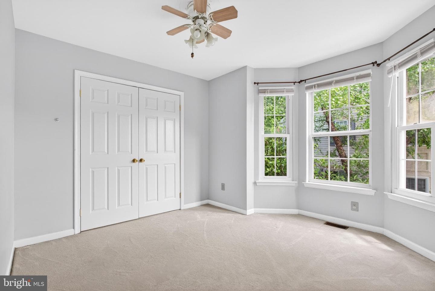 114 Williamsburg Way photo 29