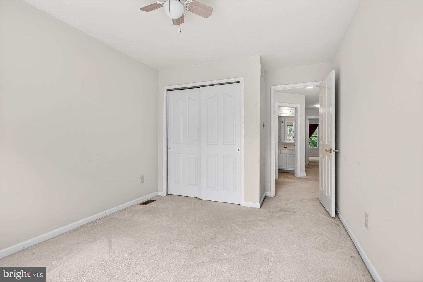 114 Williamsburg Way photo 34