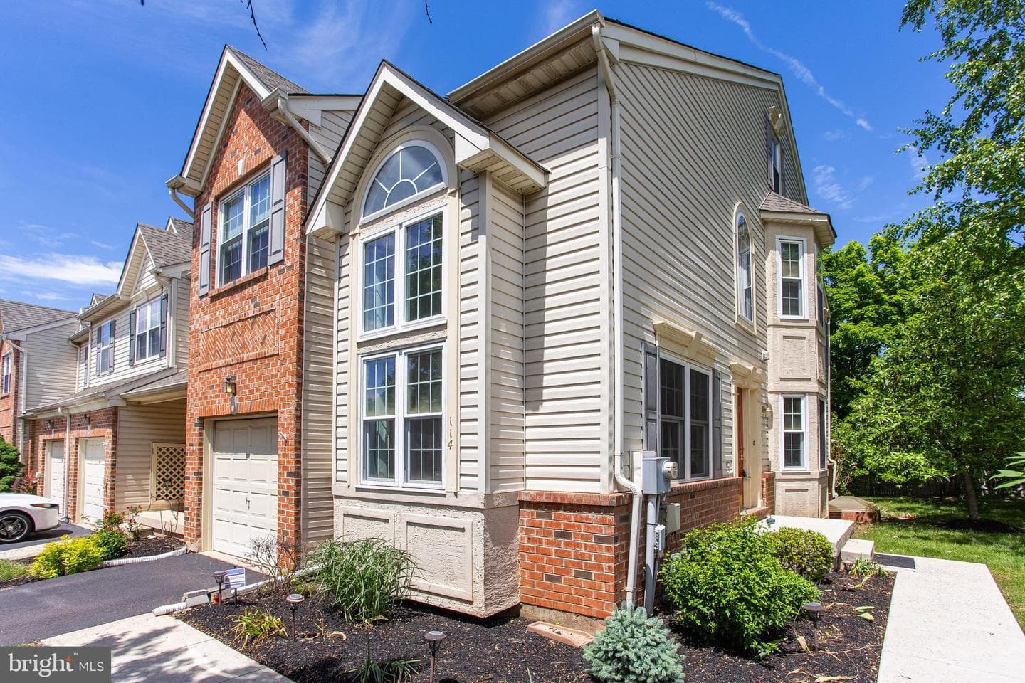 114 Williamsburg Way photo 4