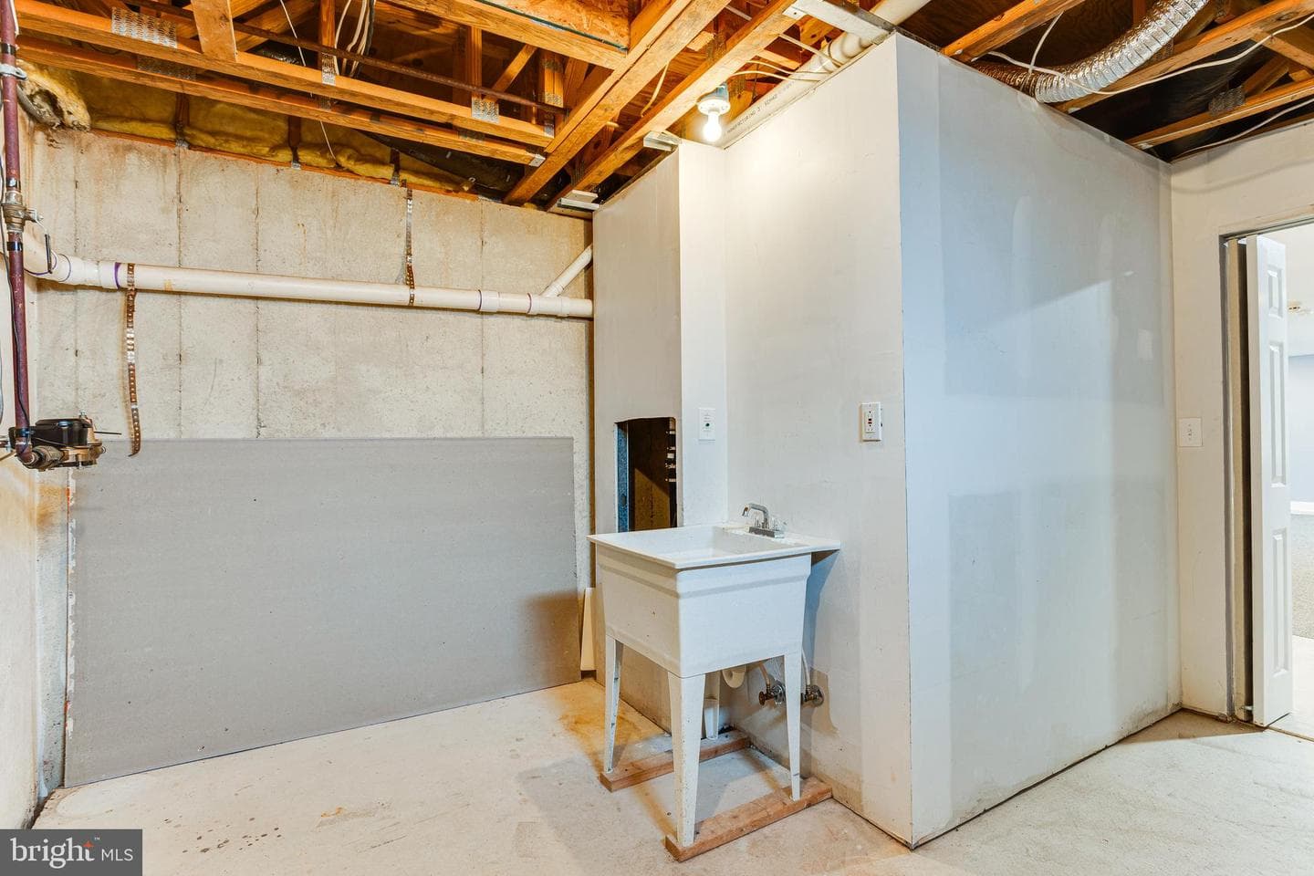 114 Williamsburg Way photo 43