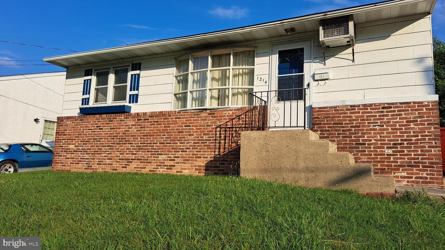 1214 Hall Avenue, Abington