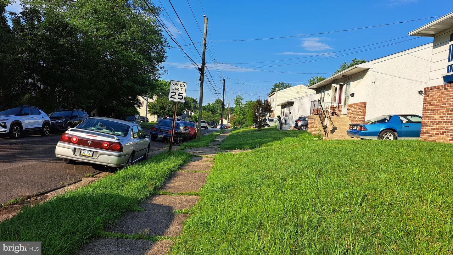 1214 Hall Avenue, Abington