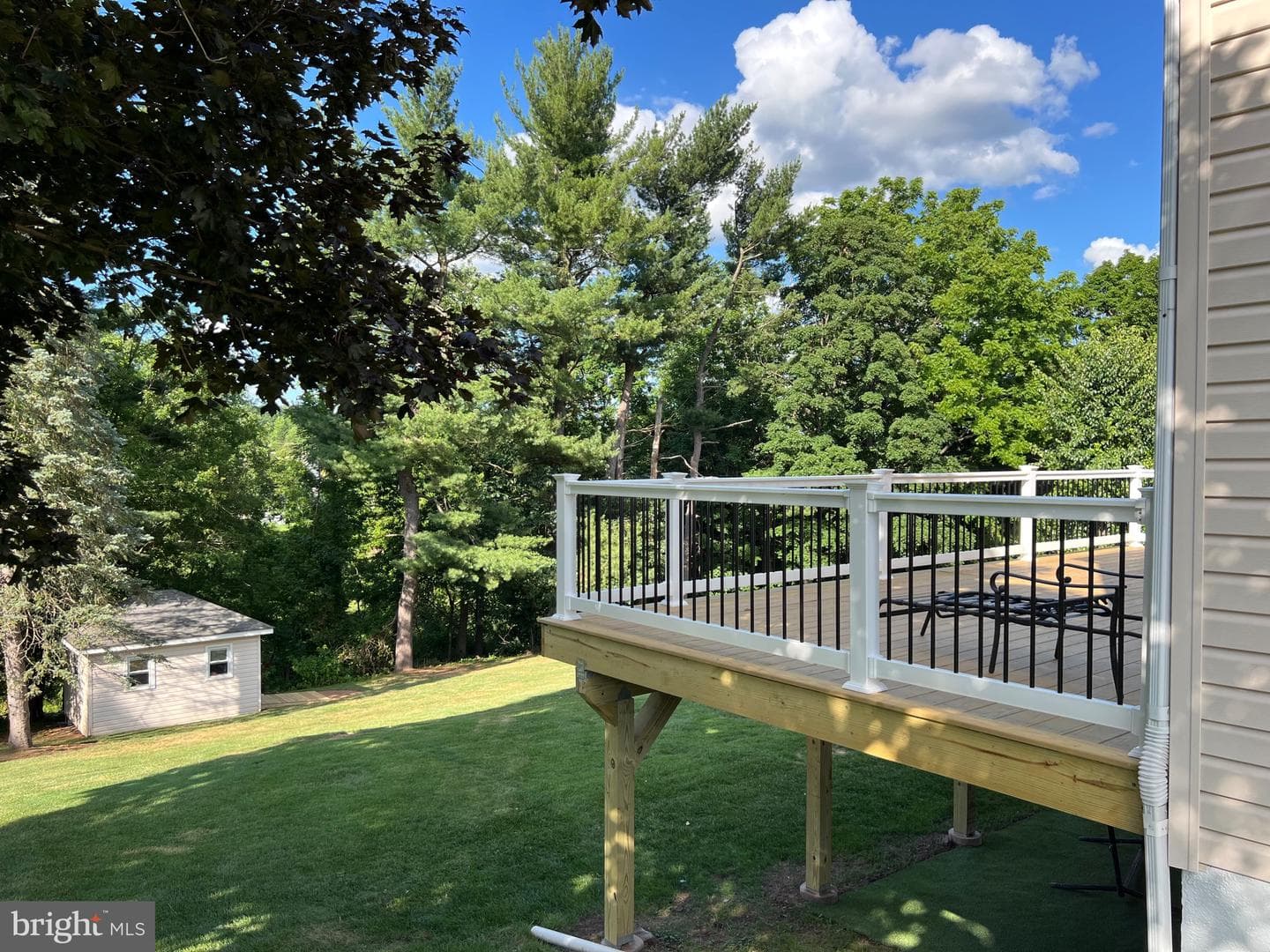 725 Scenic Drive photo 5