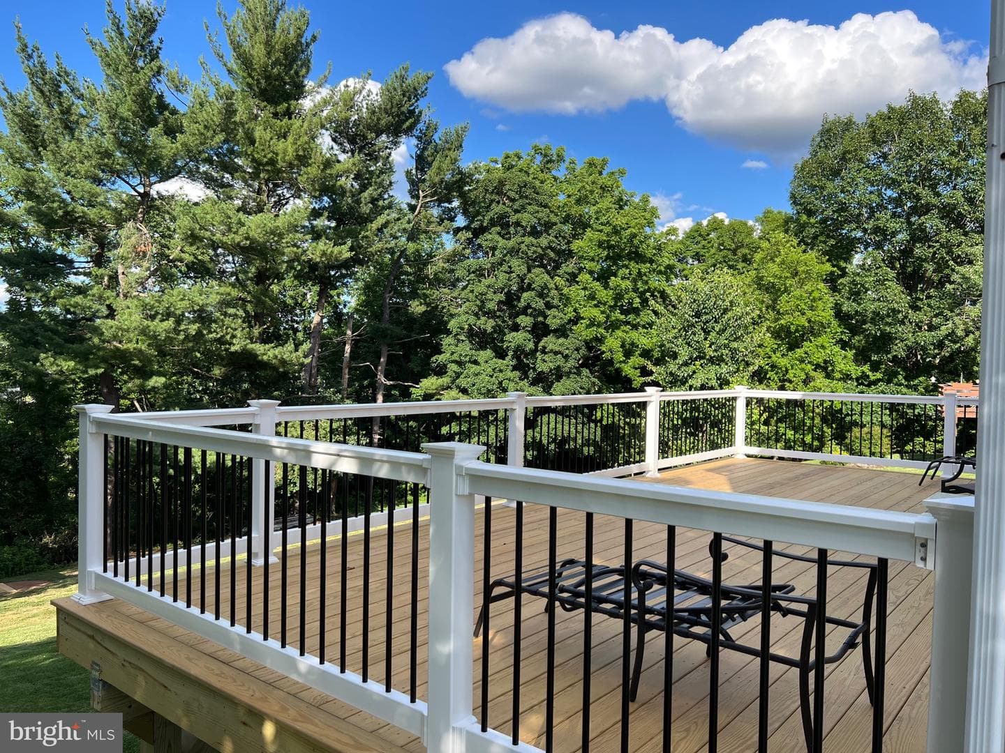 725 Scenic Drive photo 6