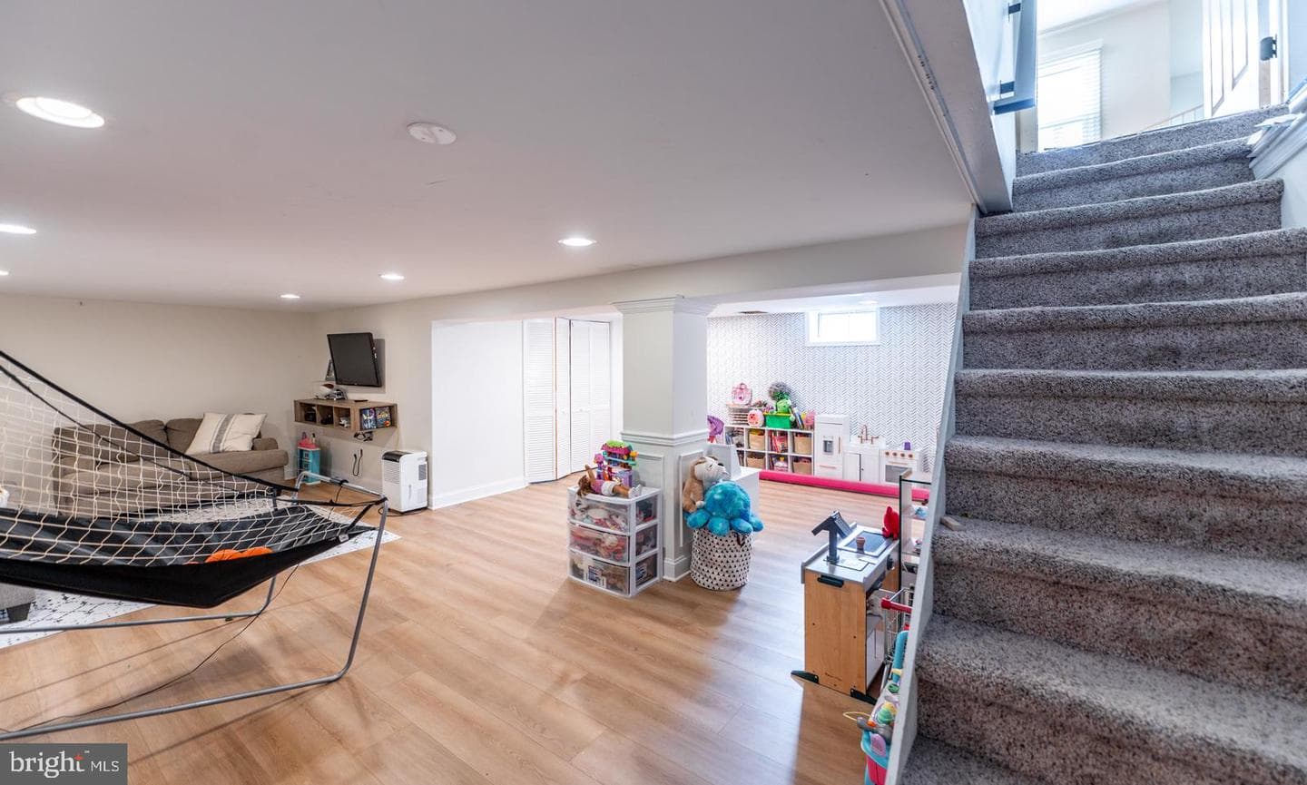 1113 E Prospect Avenue photo 39