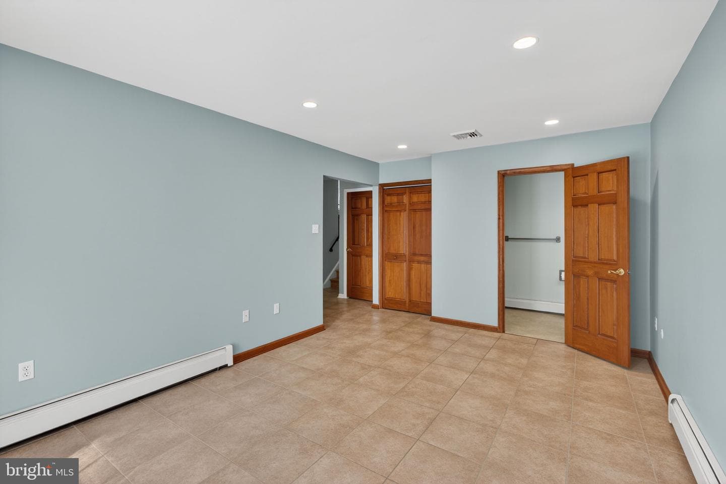 501 E 5th Street photo 33