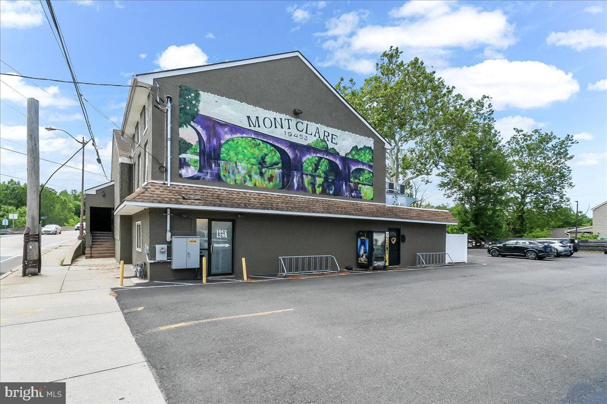 136 Walnut Street photo 25