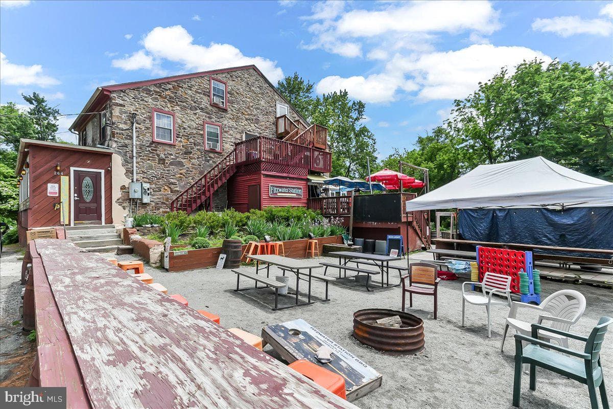 136 Walnut Street photo 29