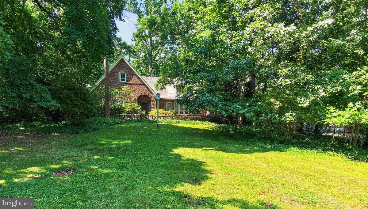 17 Woodland Drive, Lansdale