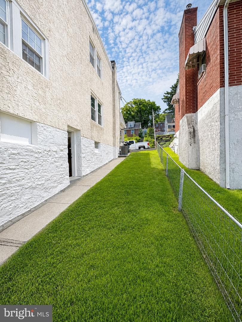 832 Bush Street photo 17