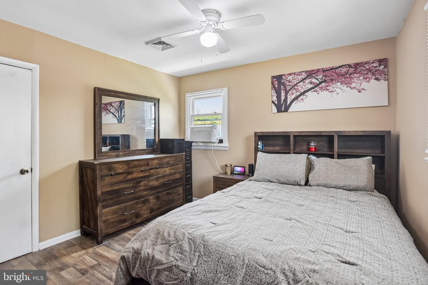 1040 East Avenue photo 13