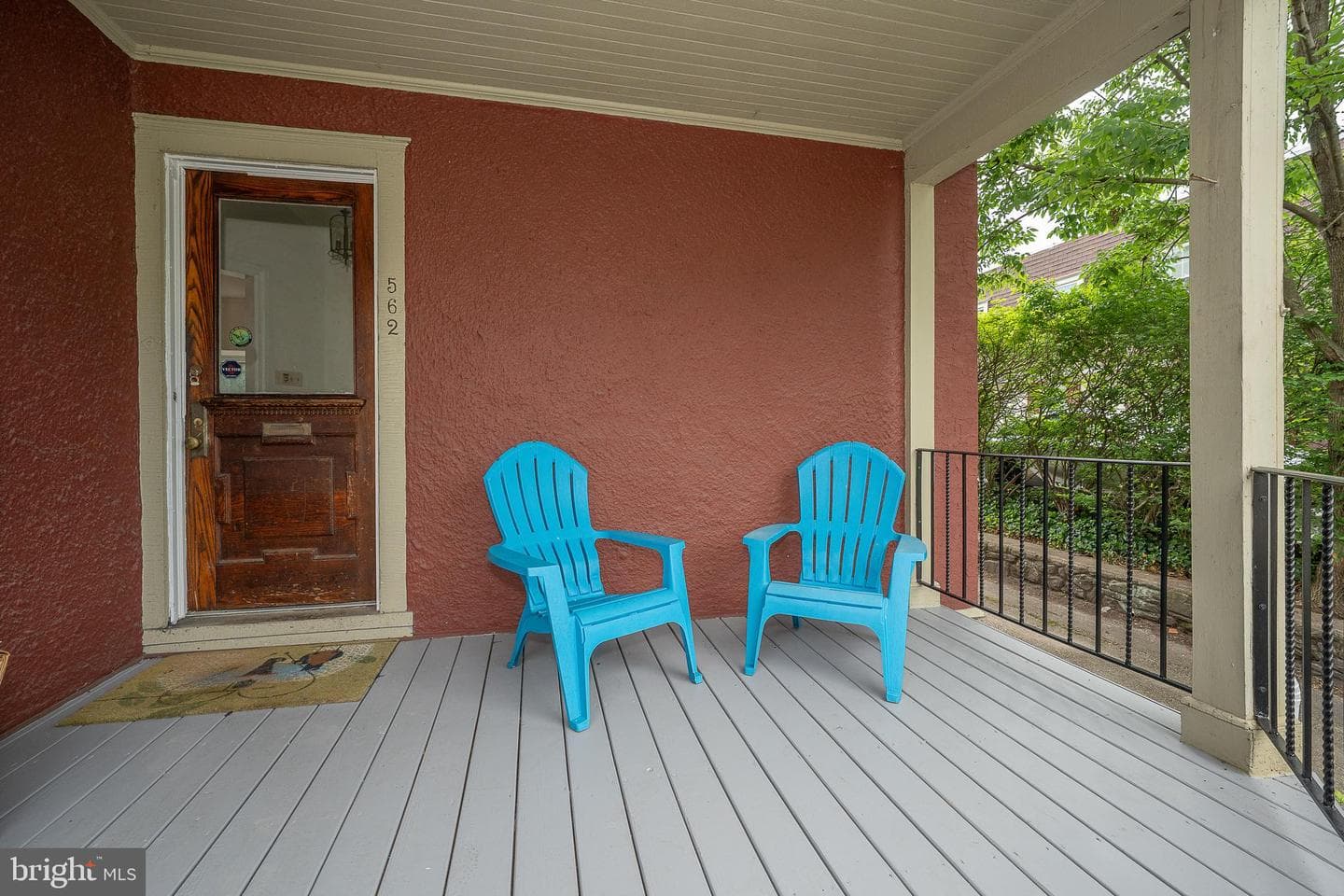 562 Barrett Avenue photo 6