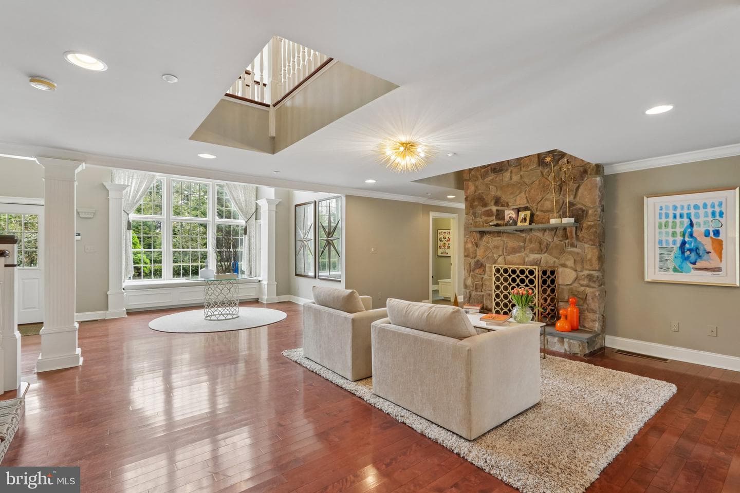 209 E Welsh Road photo 5
