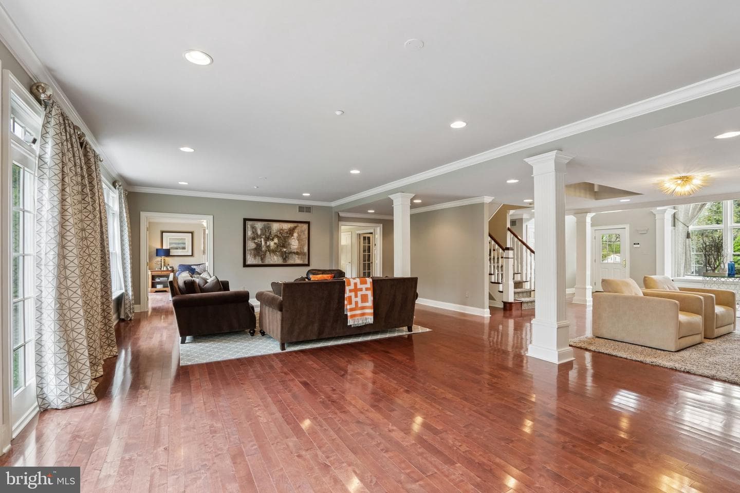 209 E Welsh Road photo 9