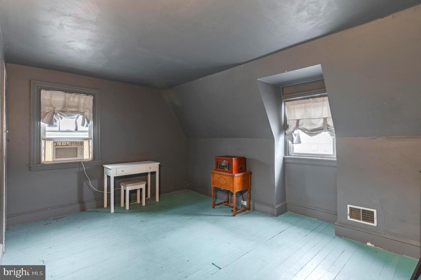 168 Harrison Avenue photo 16