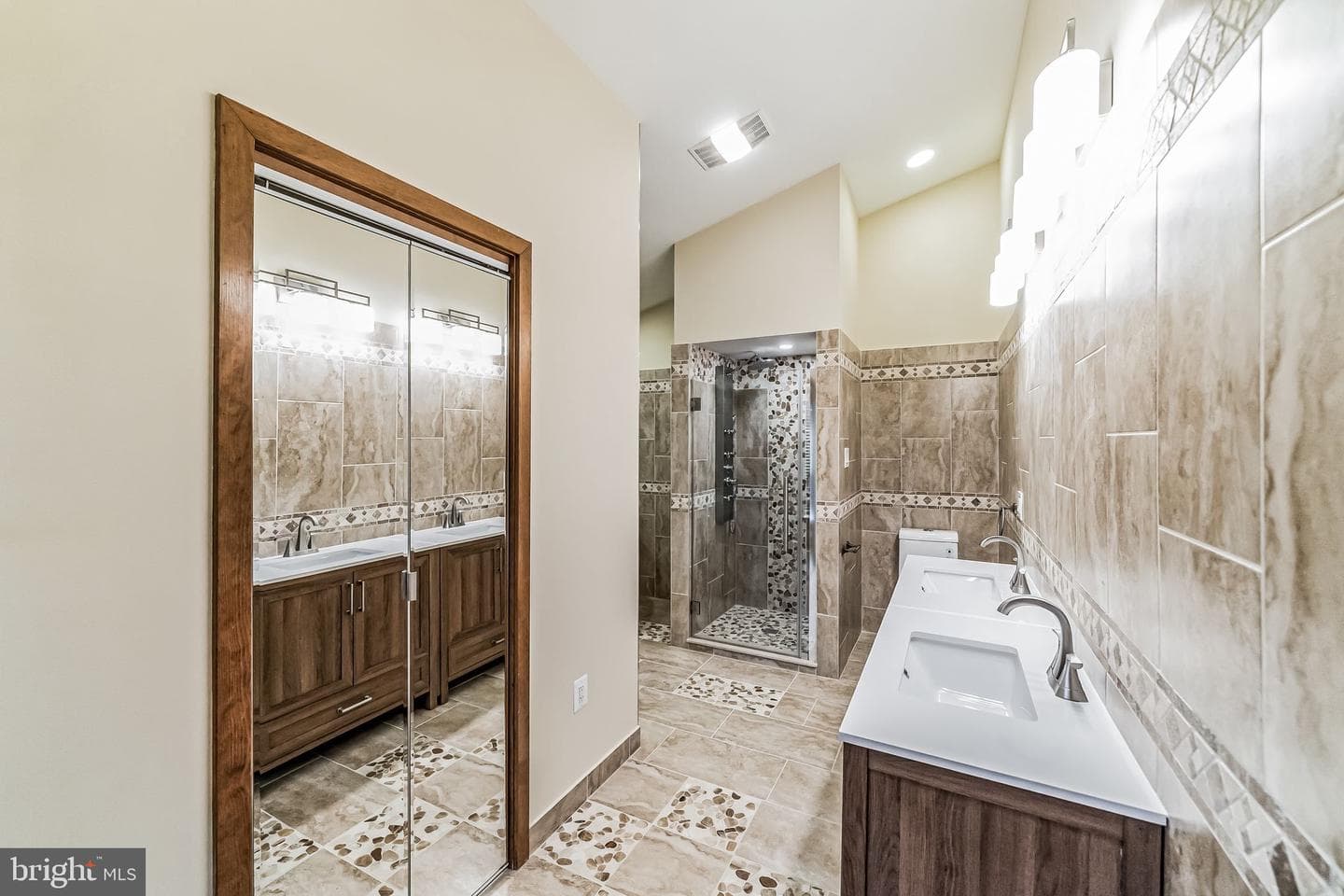468 Long Lane photo 30