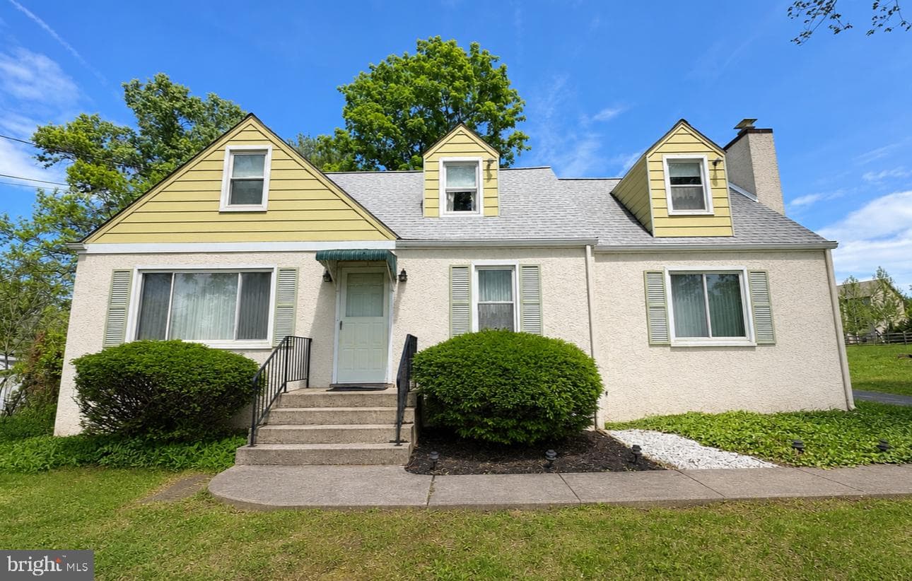 905 Allentown Road photo 2