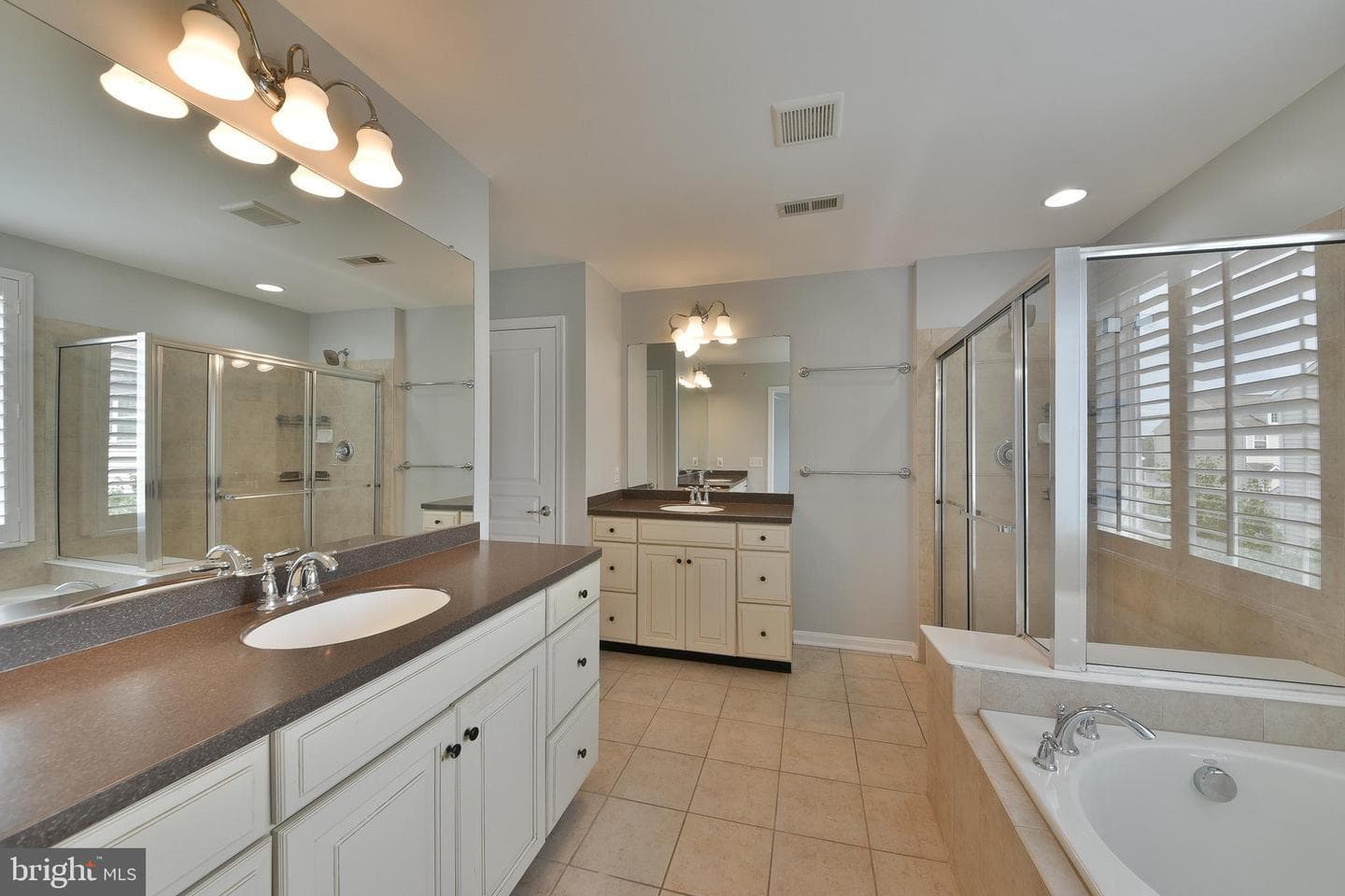 504 Ellison photo 16