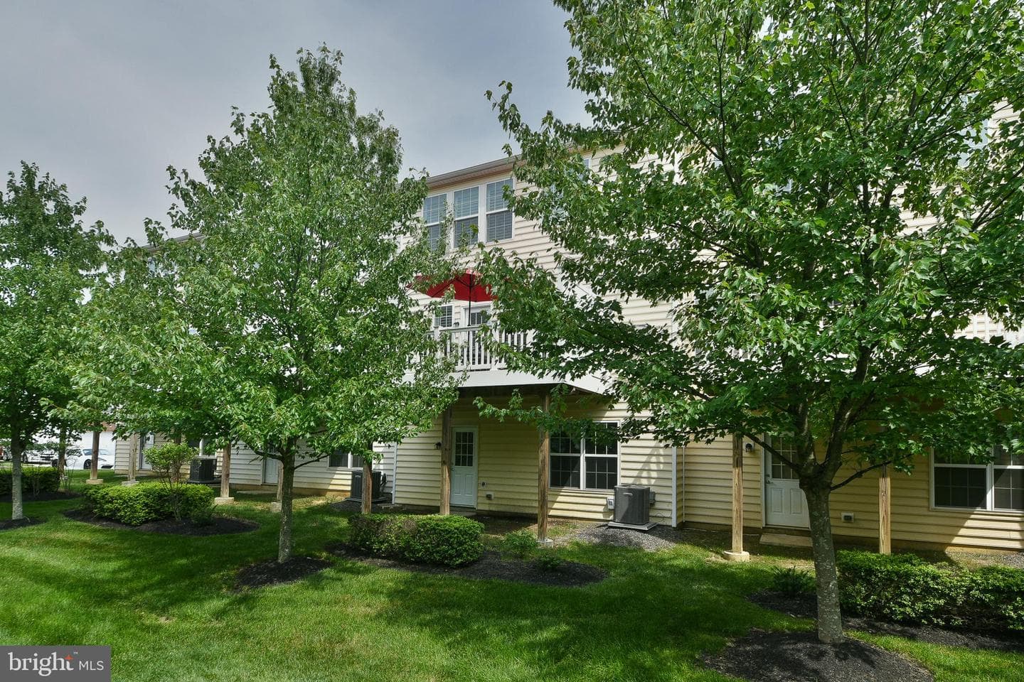 504 Ellison photo 30
