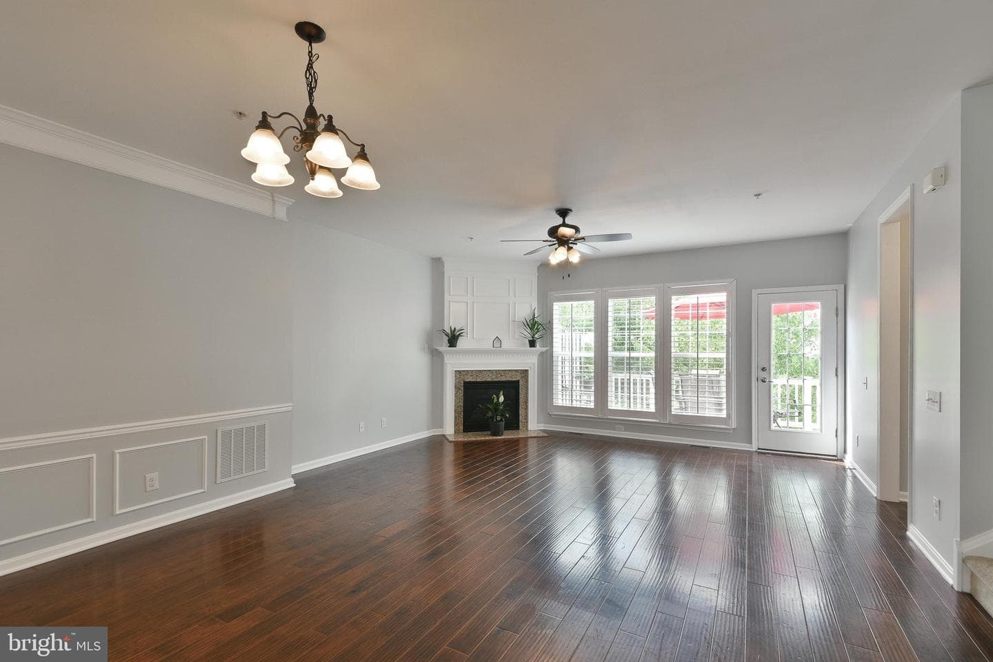 504 Ellison photo 9