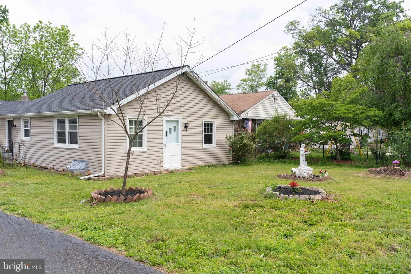1606 N Line Street photo 7