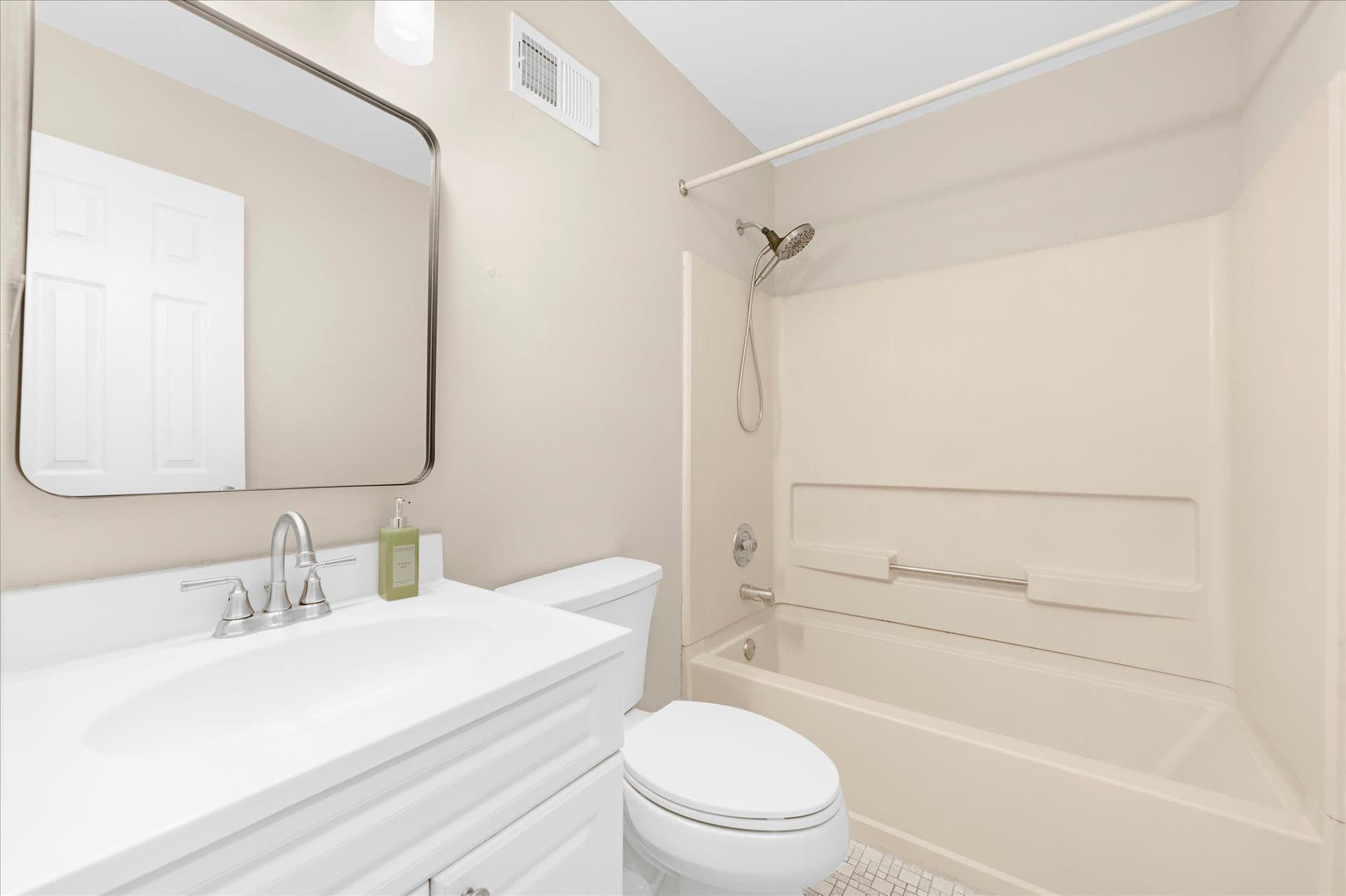 113 Macintosh Court photo 18