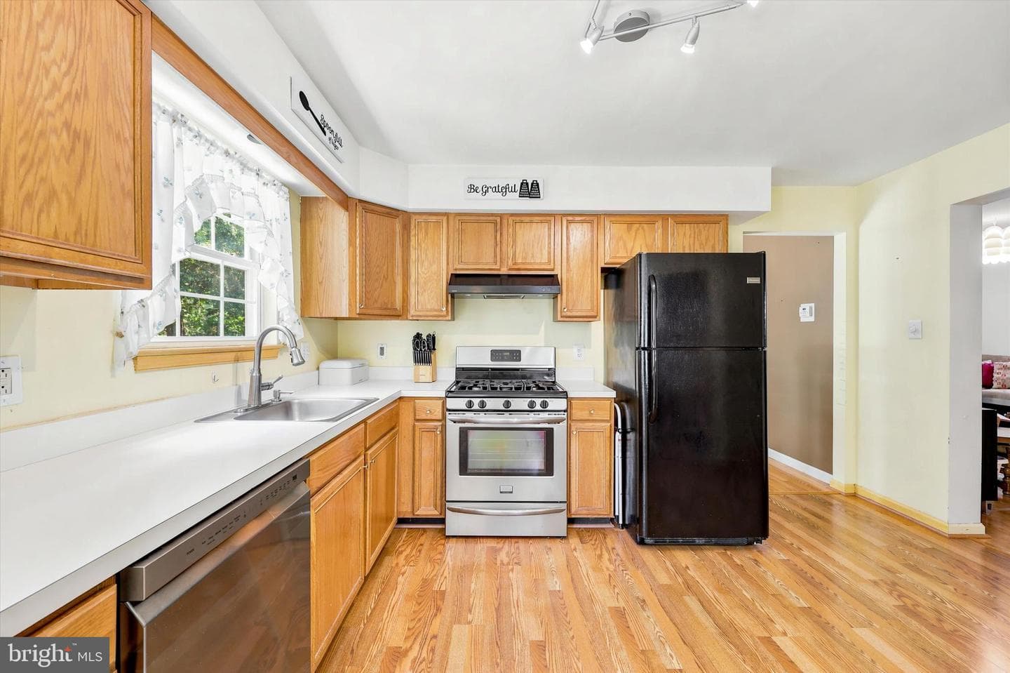 2729 Galloway Avenue photo 13