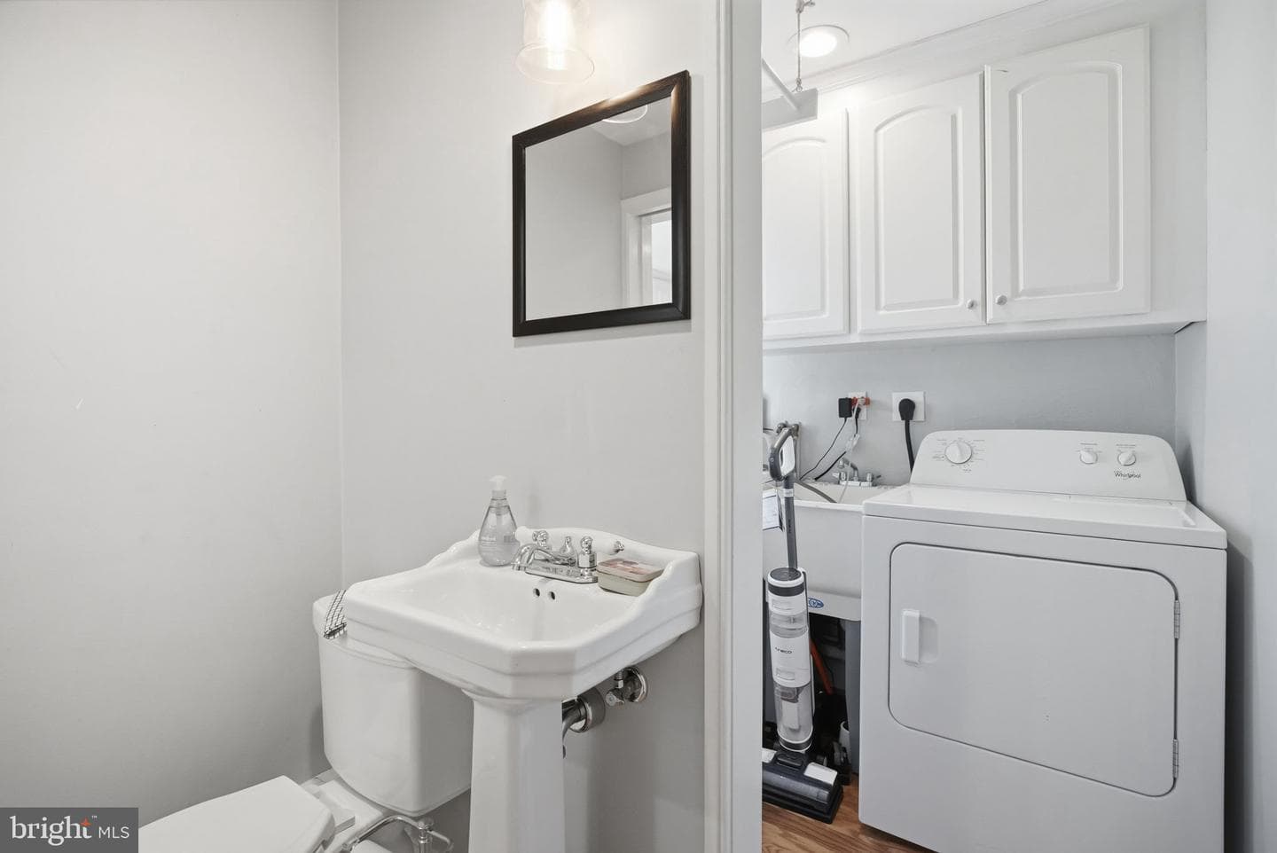 202 Hancock Avenue photo 9