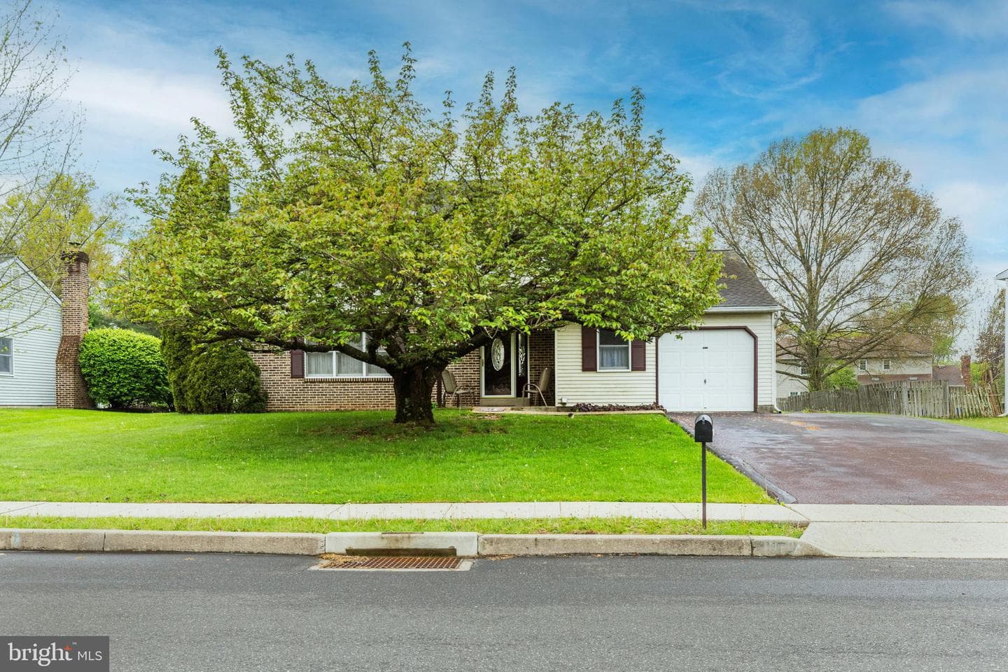 1072 Independence Way photo 2