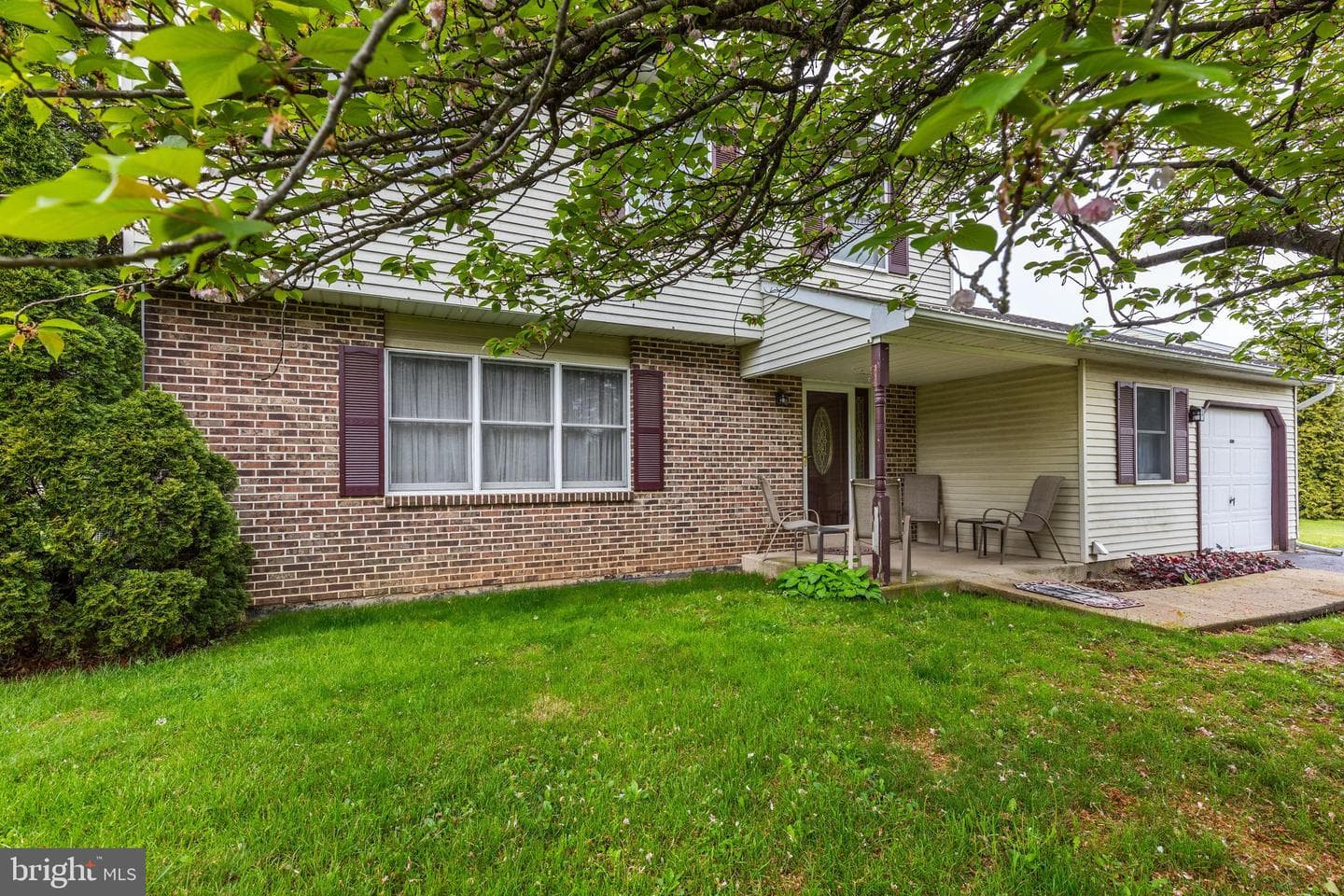 1072 Independence Way photo 3