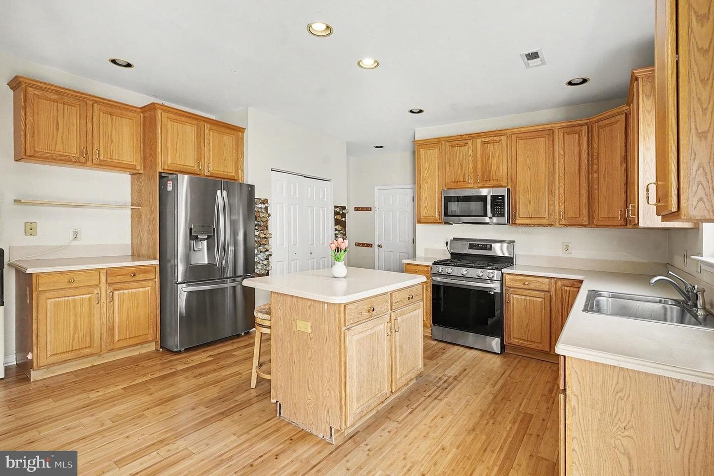 45 Jessica Circle photo 6