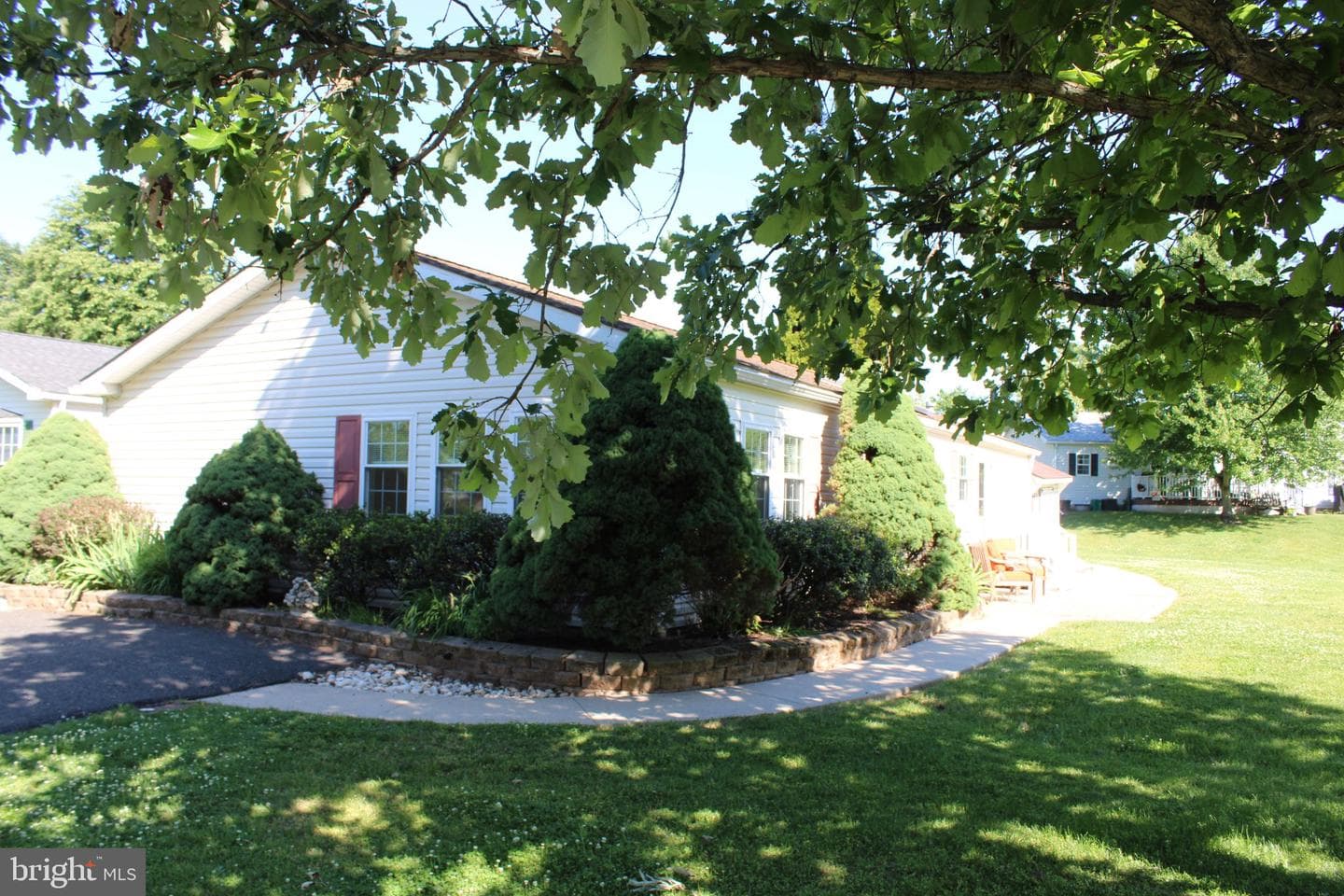 201 Village Way photo 4