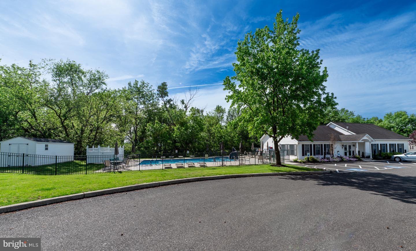 201 Village Way photo 49