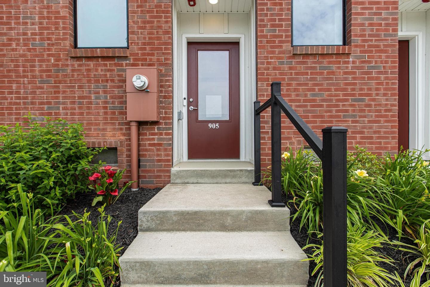 905 Riverplace Drive photo 3
