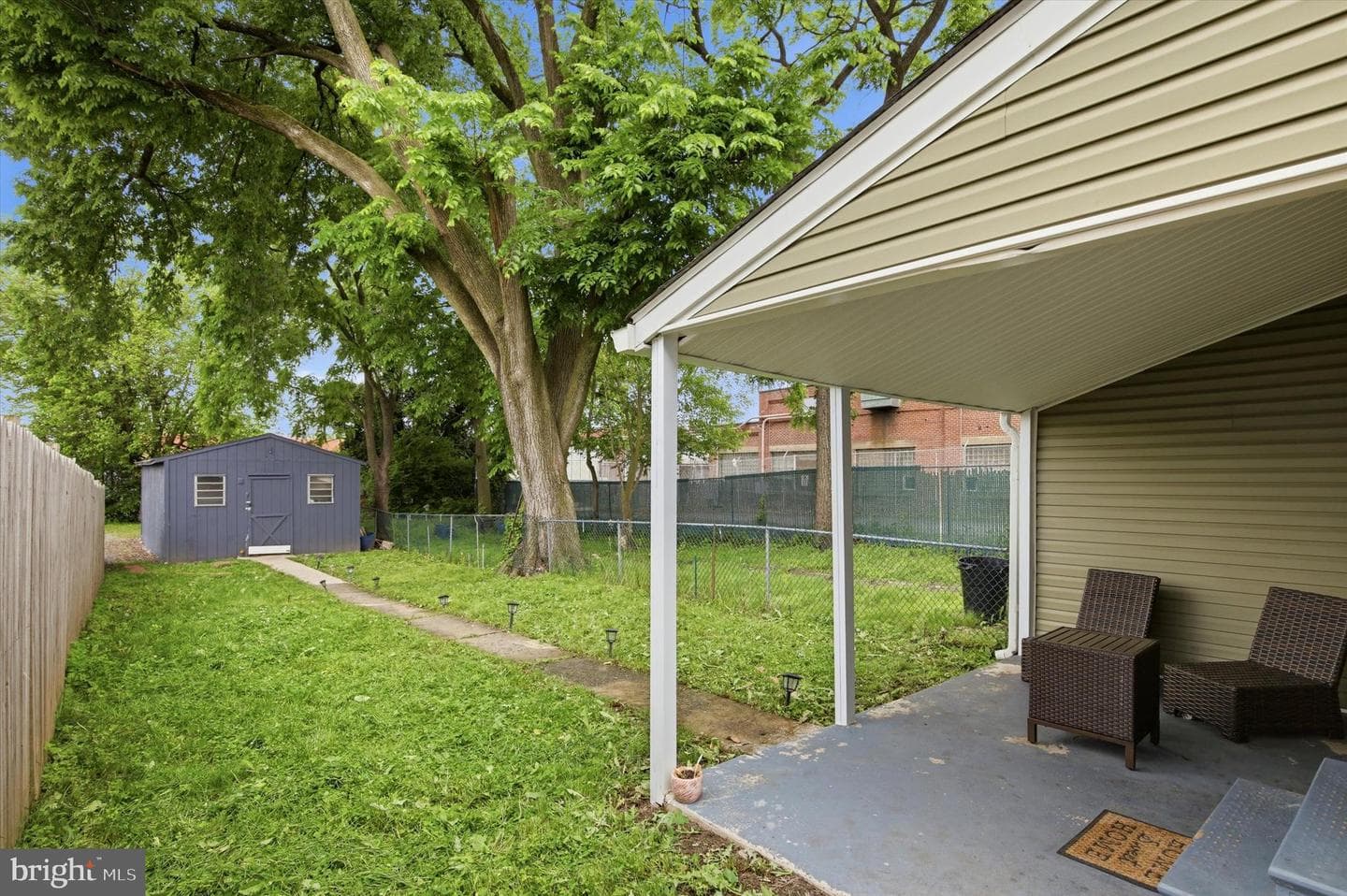 764 Queen Street photo 12