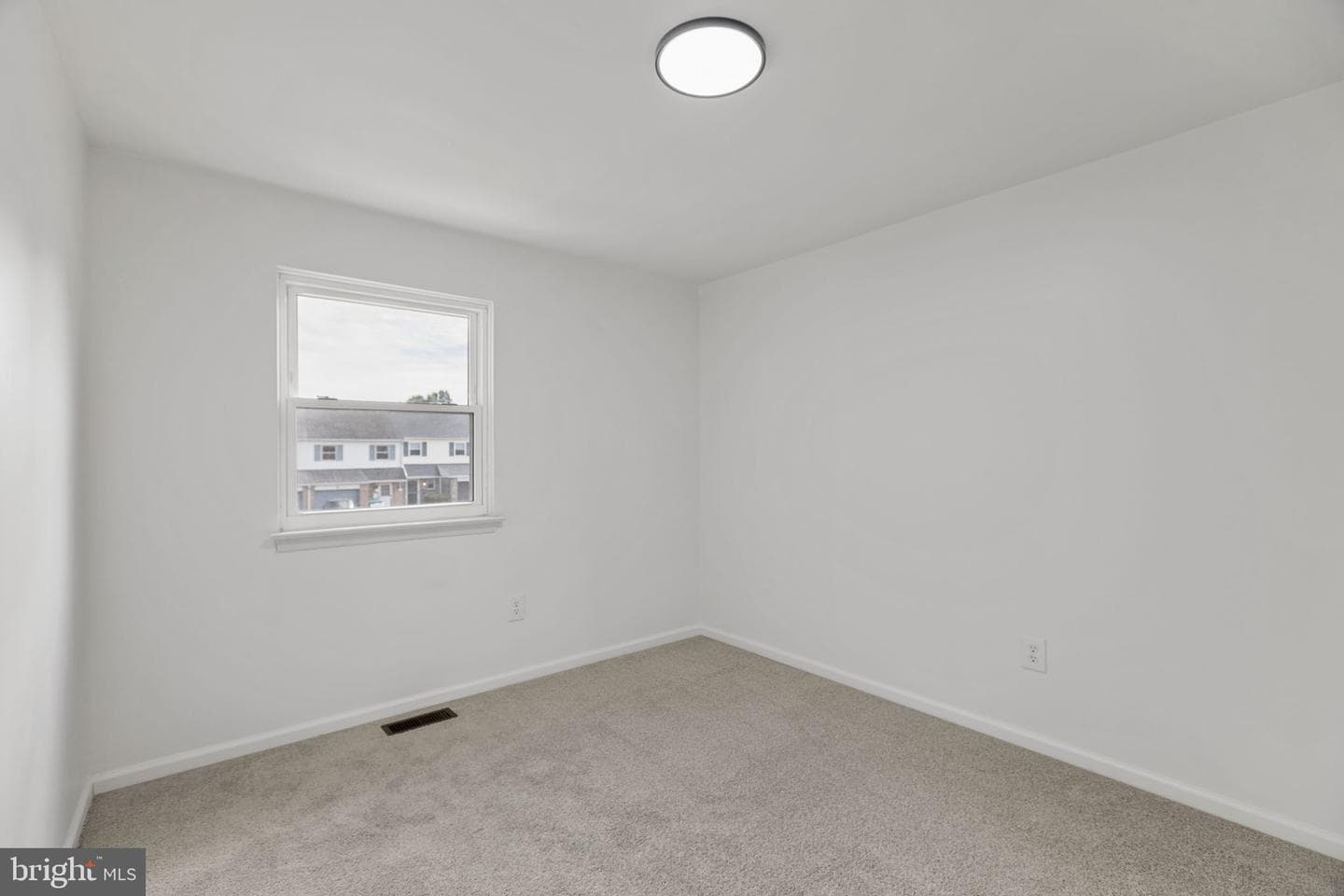 110 Orchard Court photo 26