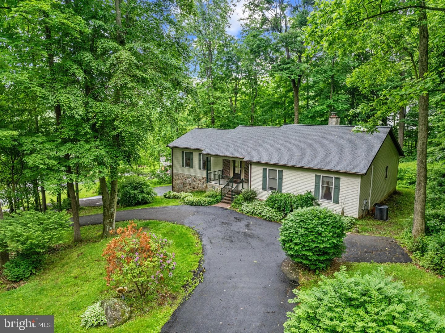 1928 Mimosa Lane
