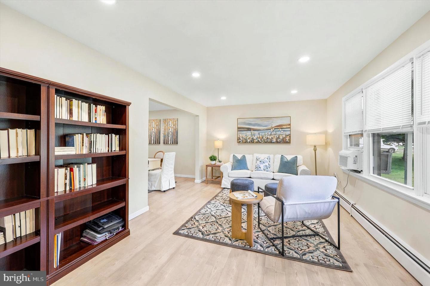 1421 Cathys Lane photo 2