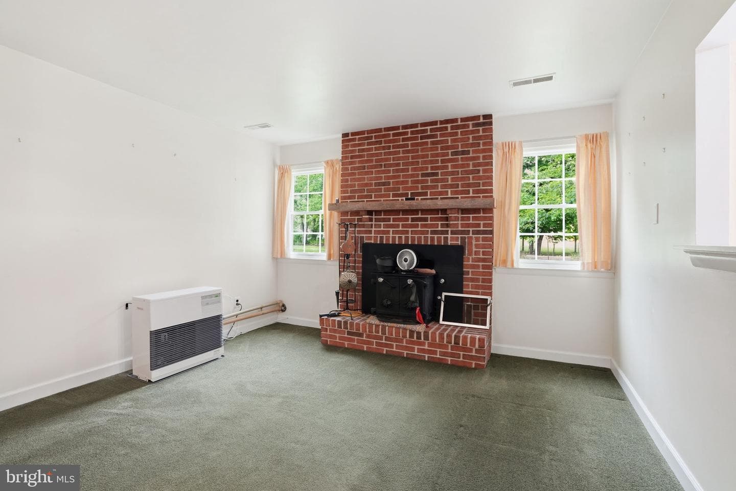 2049 Hawthorne Lane photo 15