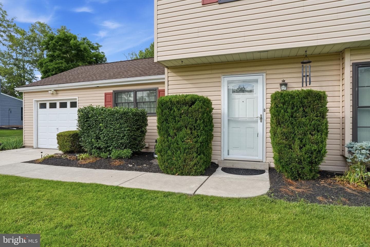 2049 Hawthorne Lane, Hatfield