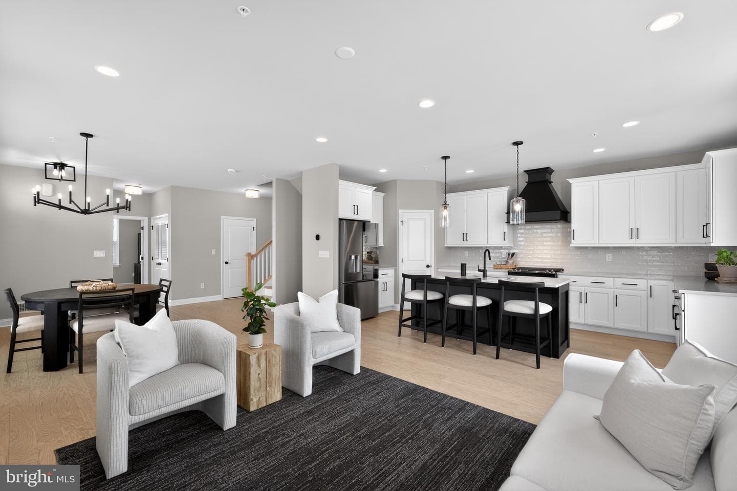 160 Charles Lane photo 10