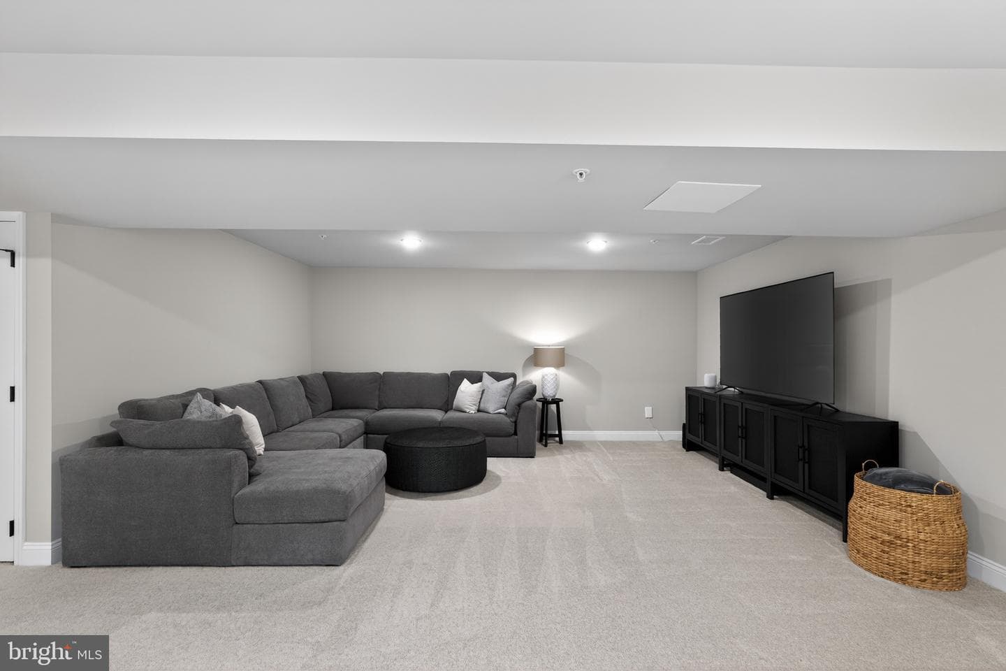 160 Charles Lane photo 21