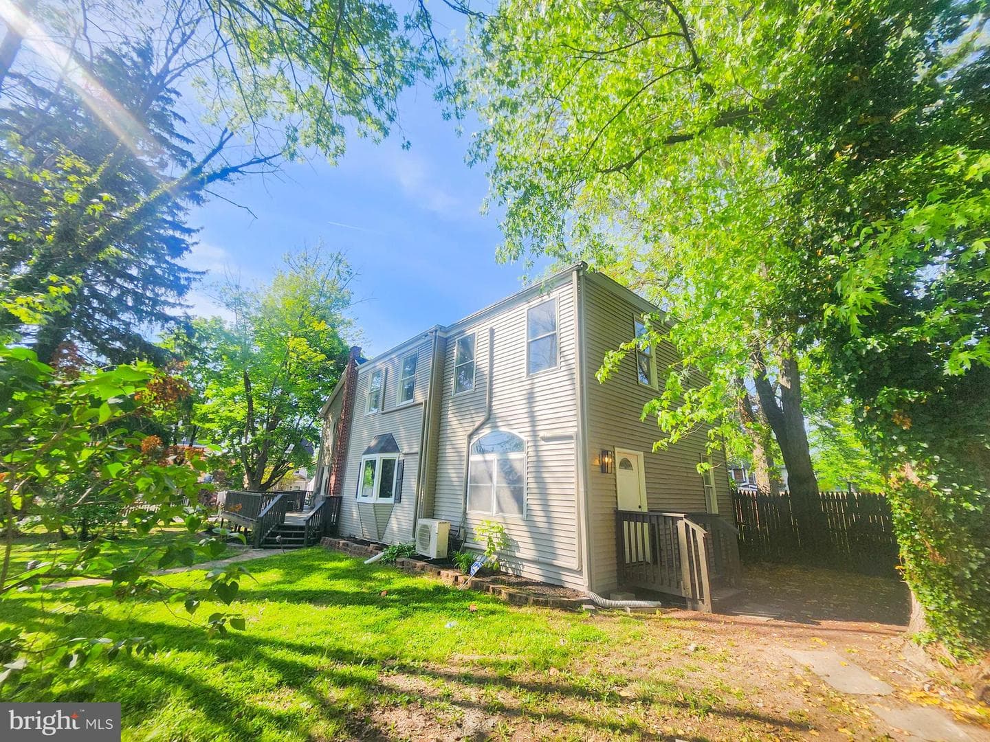 139 W Walnut Street photo 24